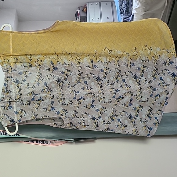 Cabi Floral Sheer Sleeveless Blouse - Picture 2 of 7